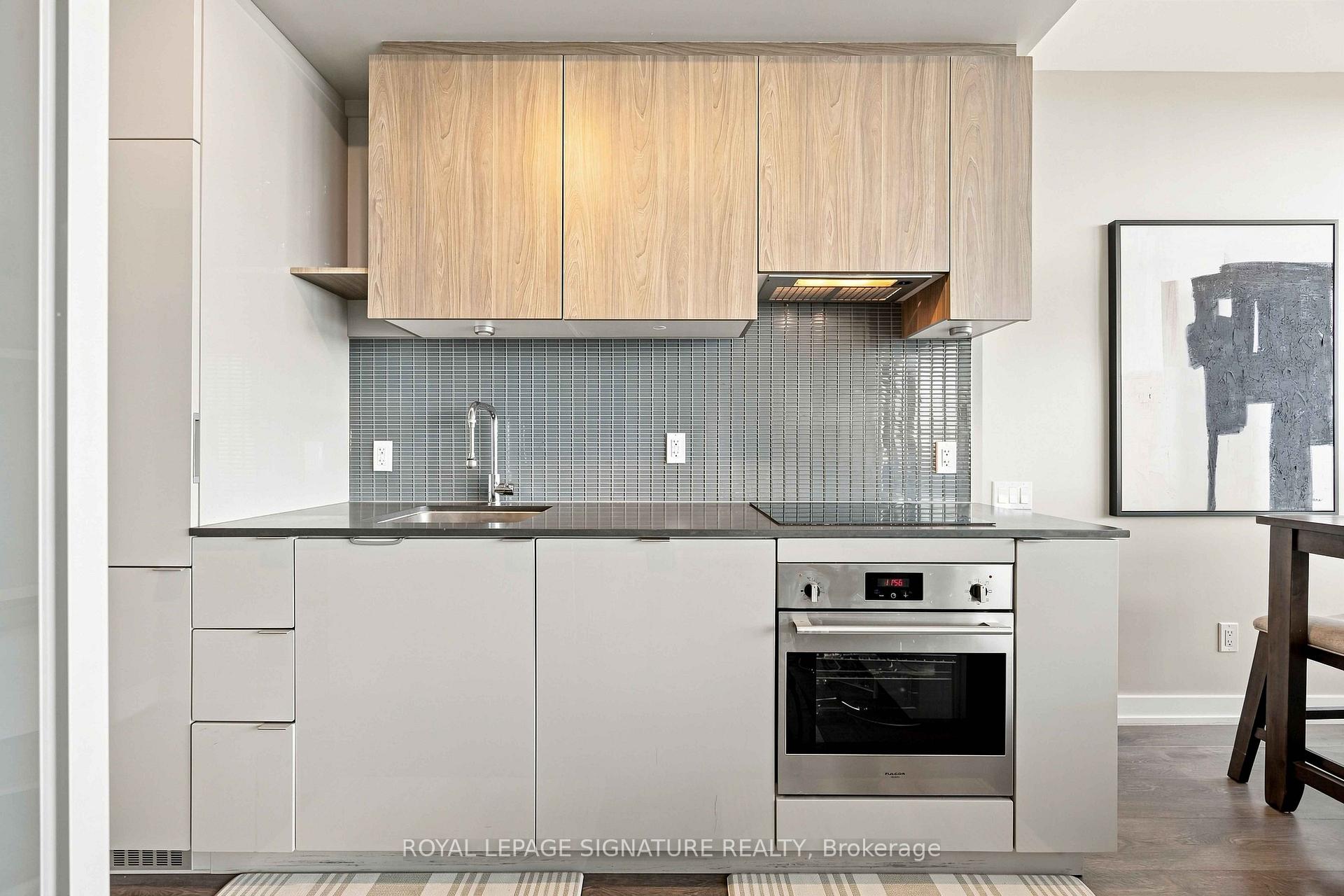 Photo 16 of Unit 4305, 161 Roehampton Avenue, Toronto, Mount Pleasant West — HOMEH