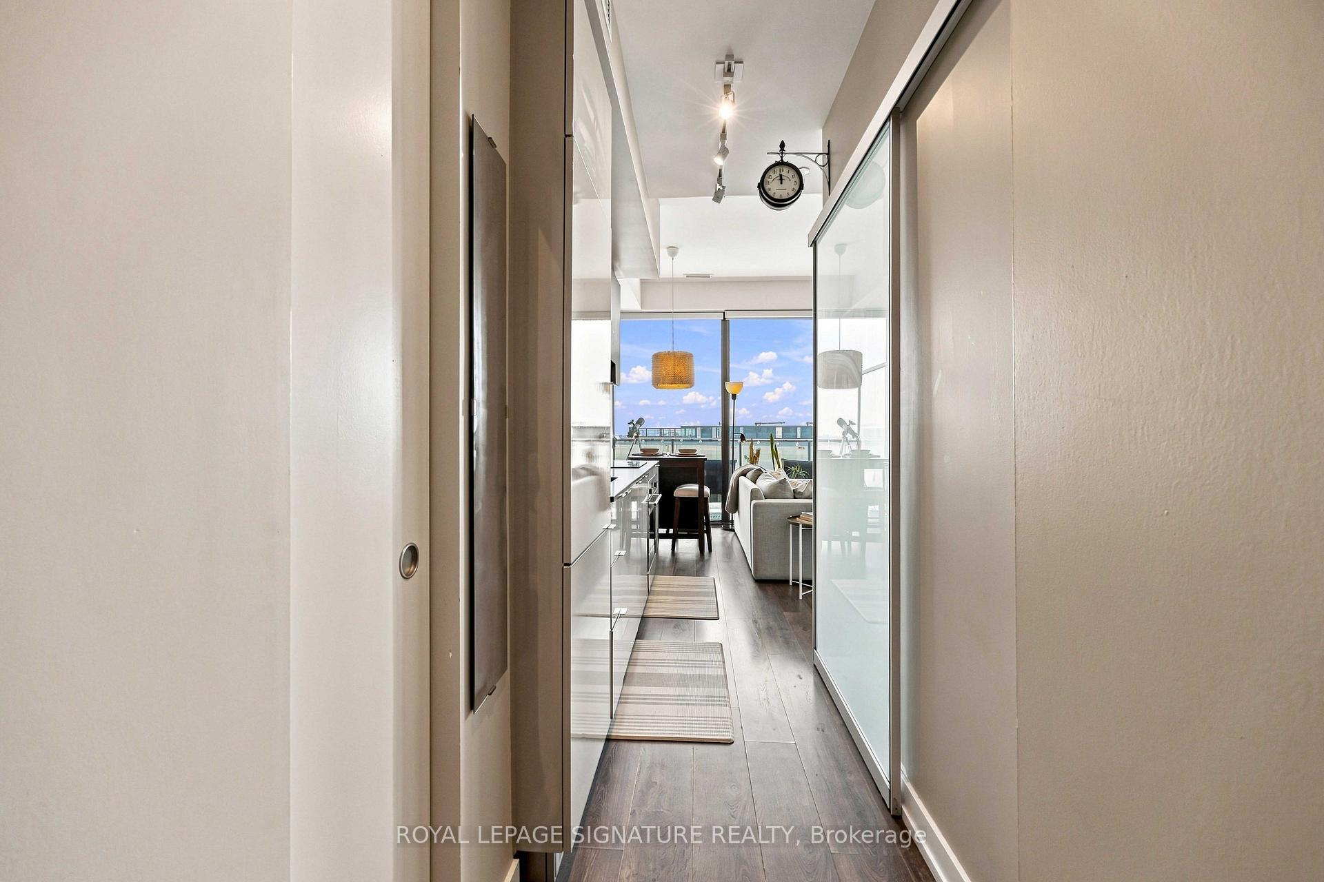 Photo 17 of Unit 4305, 161 Roehampton Avenue, Toronto, Mount Pleasant West — HOMEH