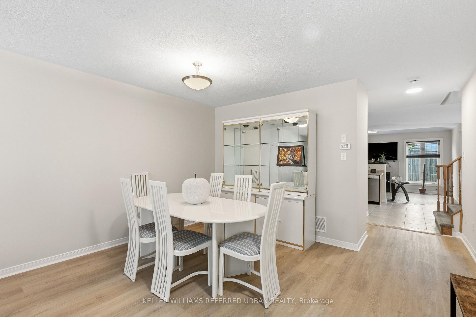 Photo 4 of 129 Dolce Crescent, Vaughan, Vellore Village — HOMEH