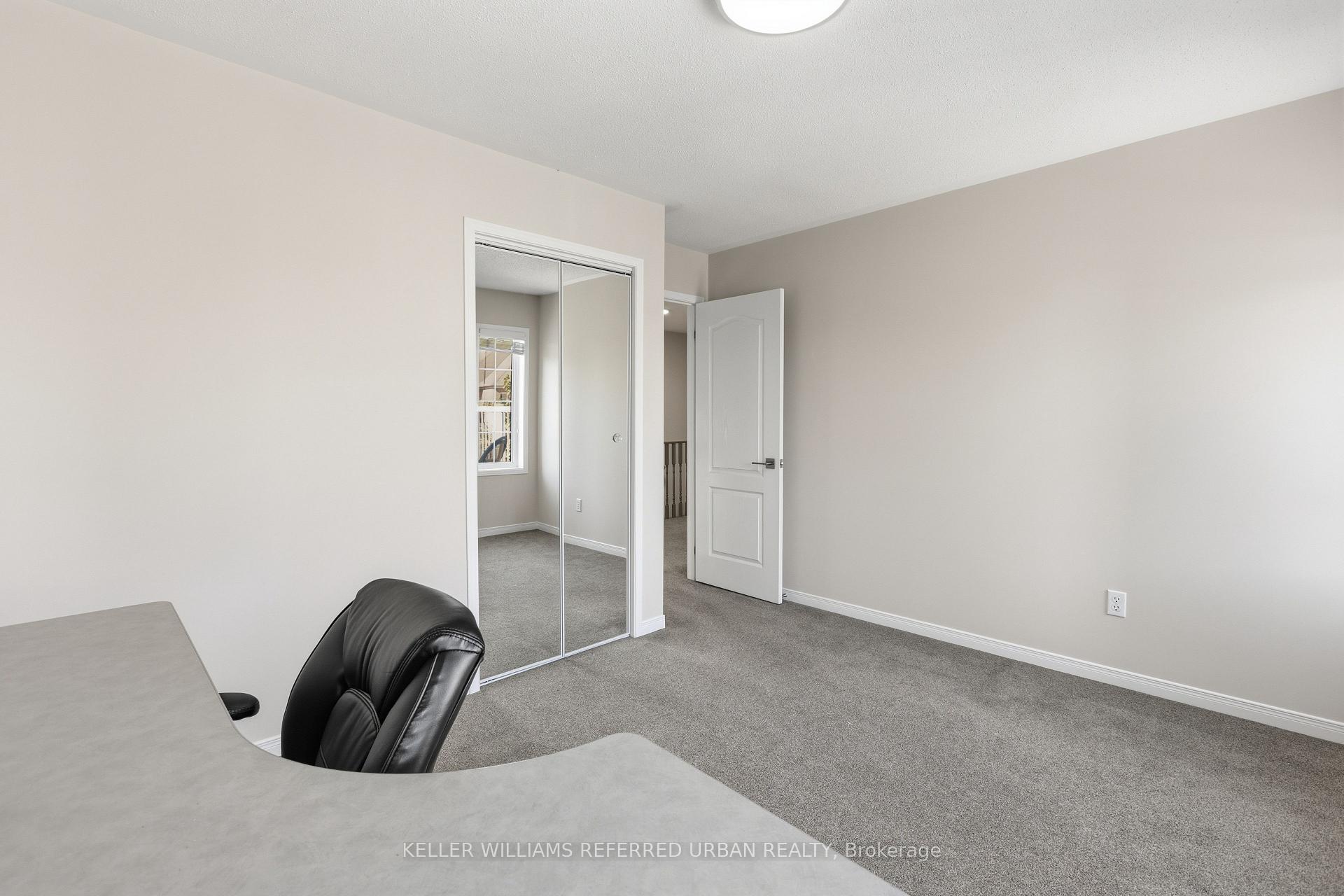 Photo 16 of 129 Dolce Crescent, Vaughan, Vellore Village — HOMEH