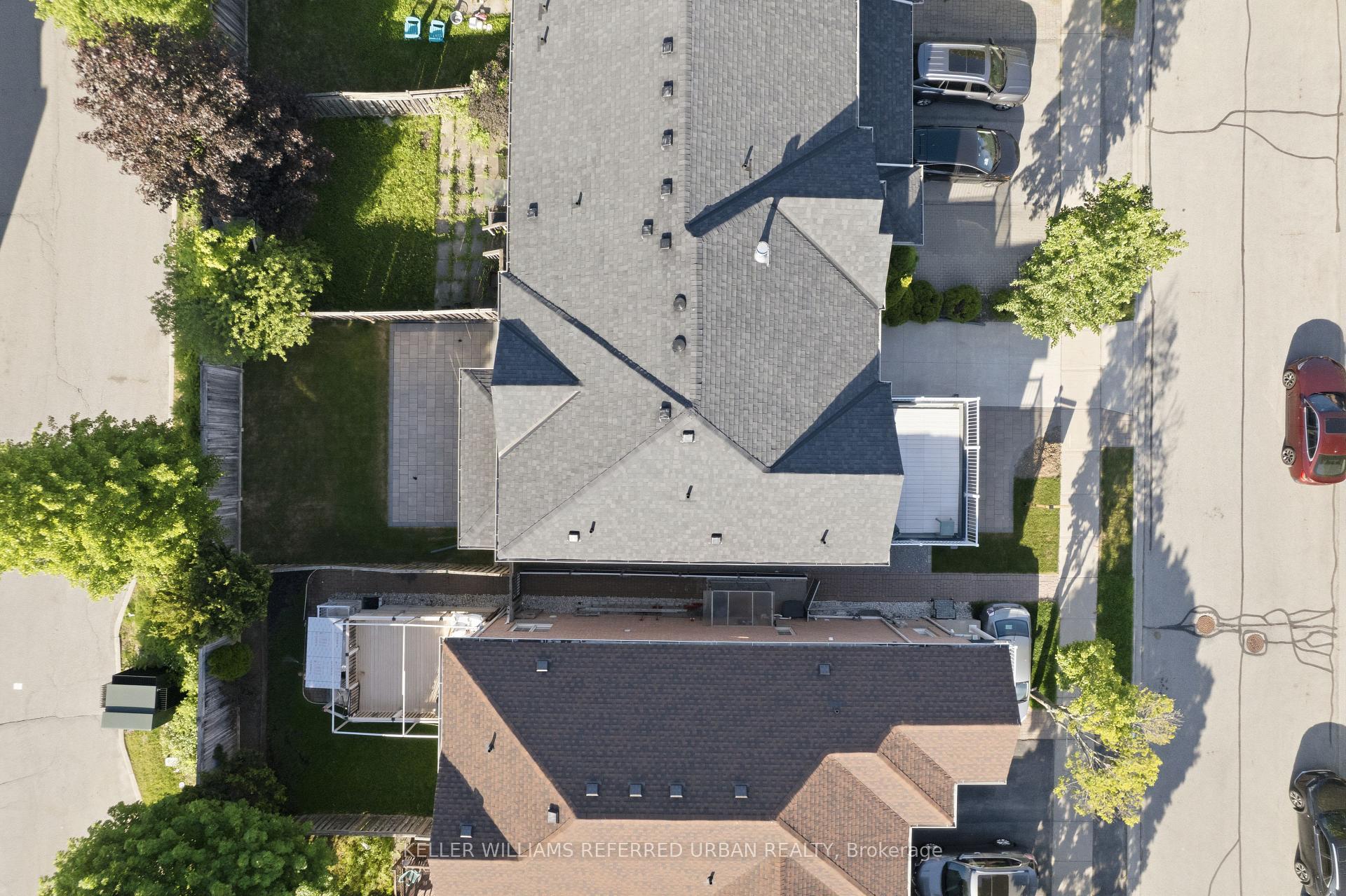 Photo 28 of 129 Dolce Crescent, Vaughan, Vellore Village — HOMEH