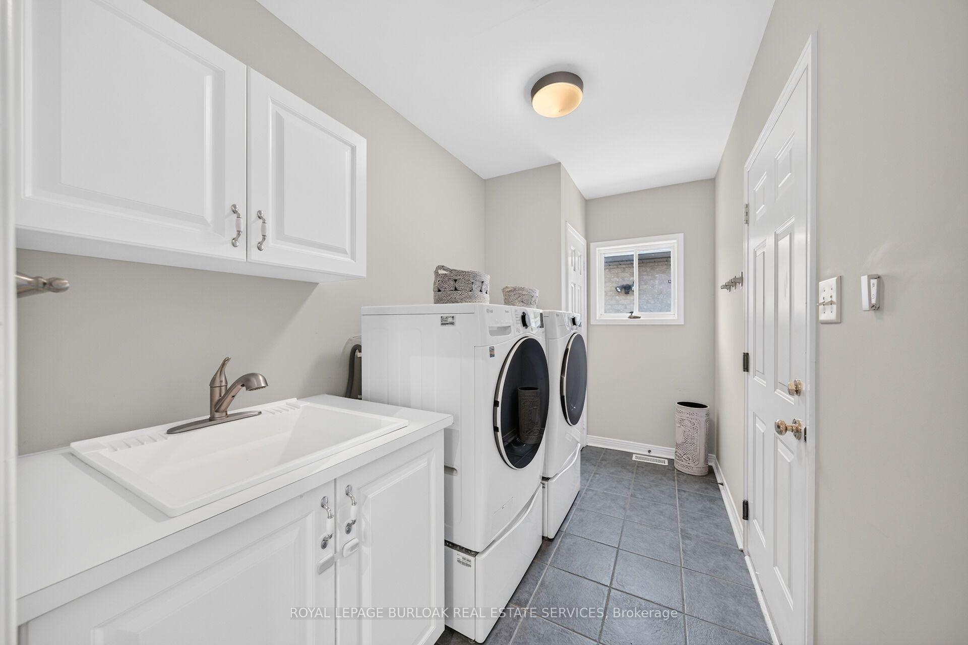 Photo 7 of 2203 Turnberry Road, Burlington, Rose — HOMEH