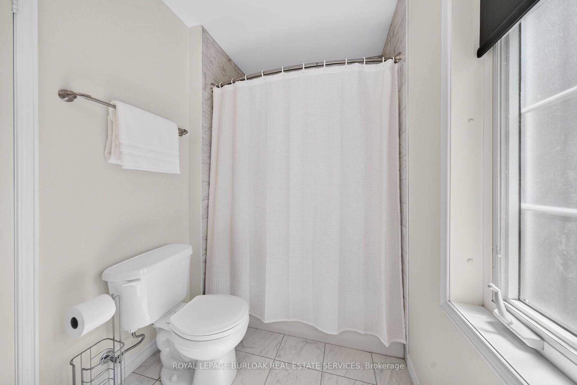 Photo 21 of 2203 Turnberry Road, Burlington, Rose — HOMEH