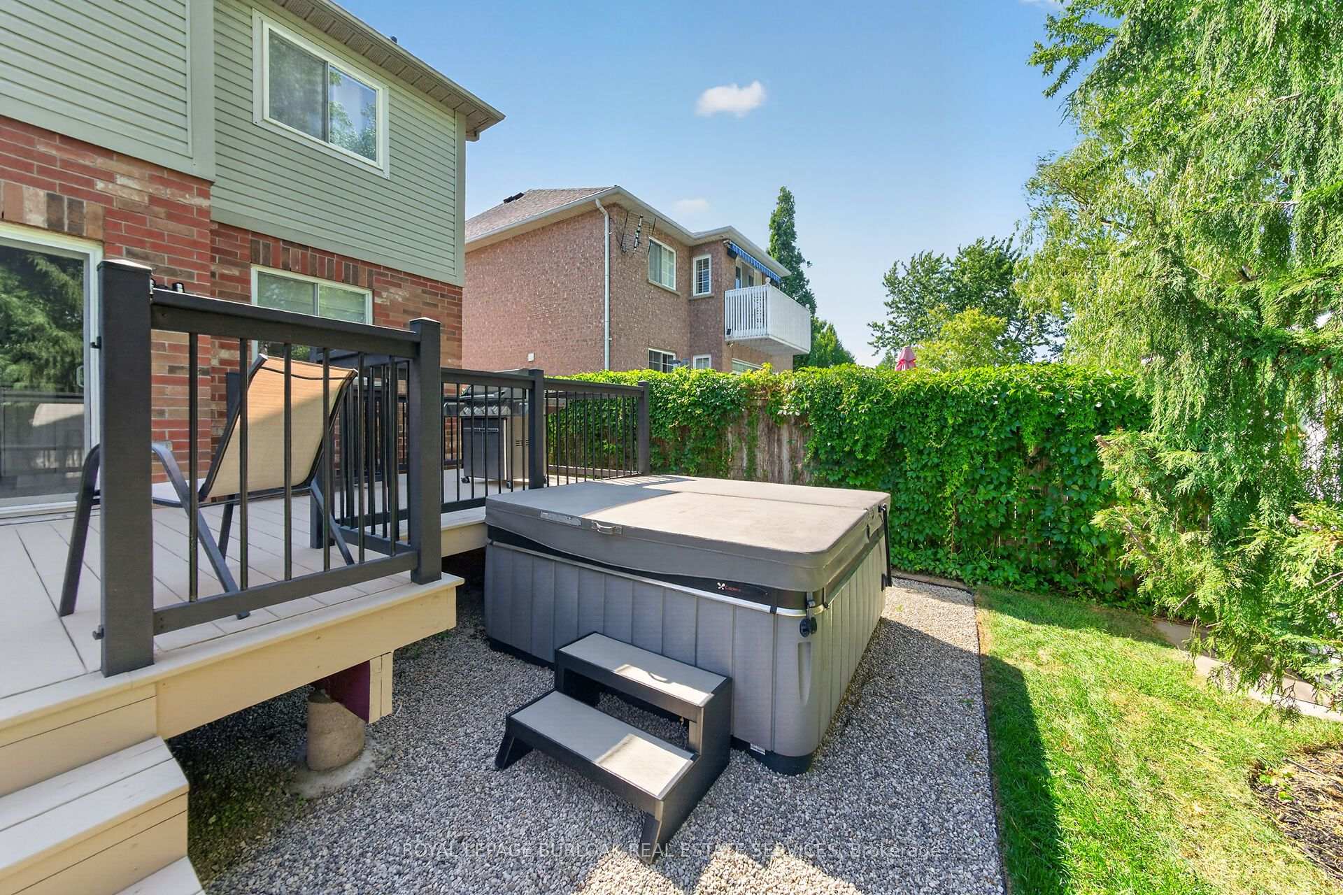 Photo 46 of 2203 Turnberry Road, Burlington, Rose — HOMEH