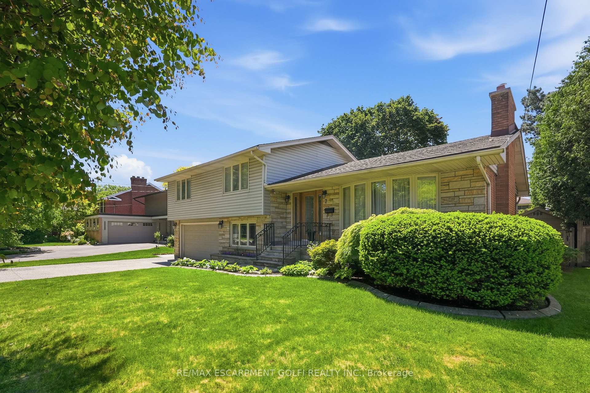 Photo 5 of 7 Braemar Place, Hamilton, Mohawk — HOMEH