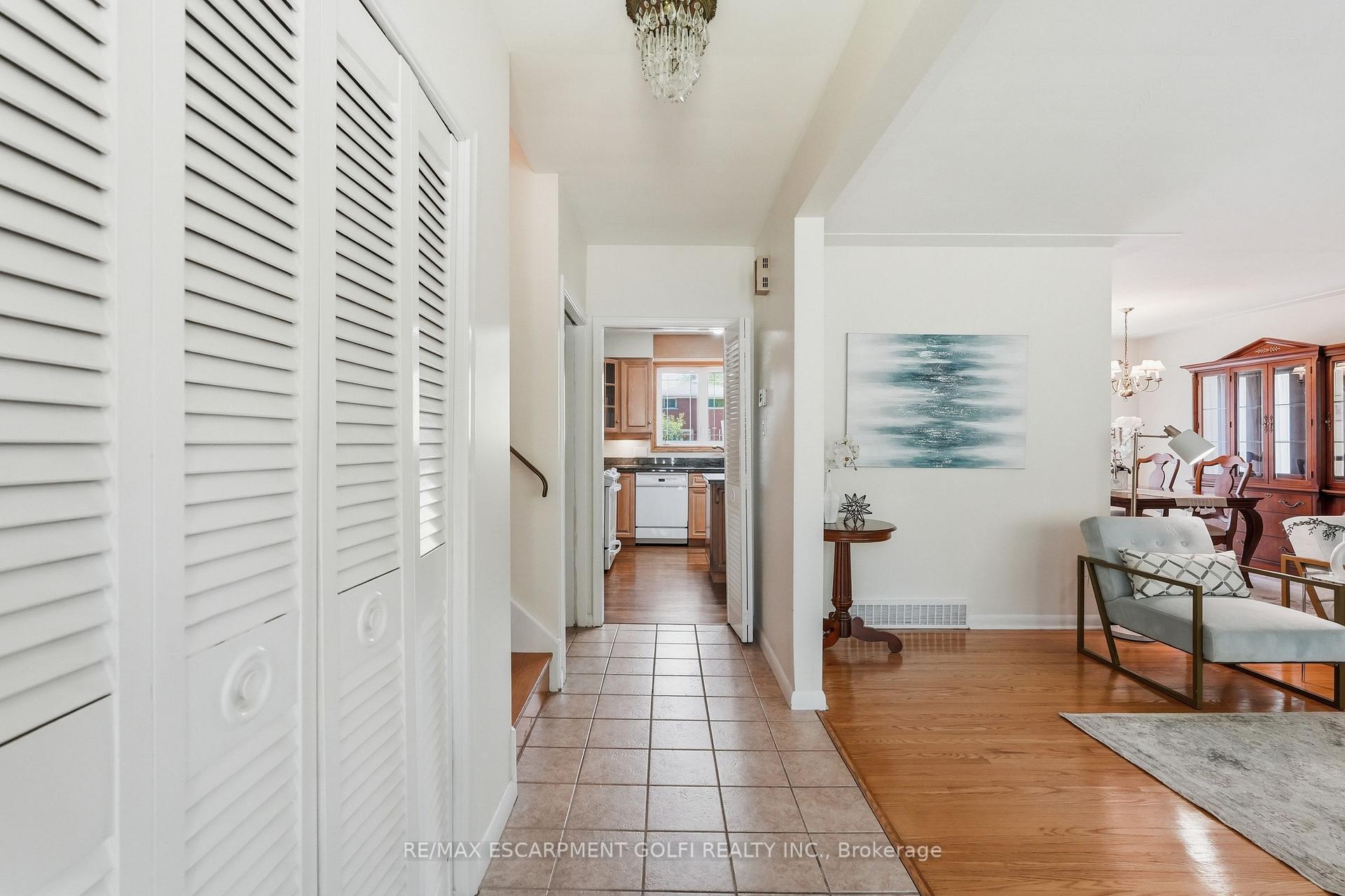 Photo 7 of 7 Braemar Place, Hamilton, Mohawk — HOMEH
