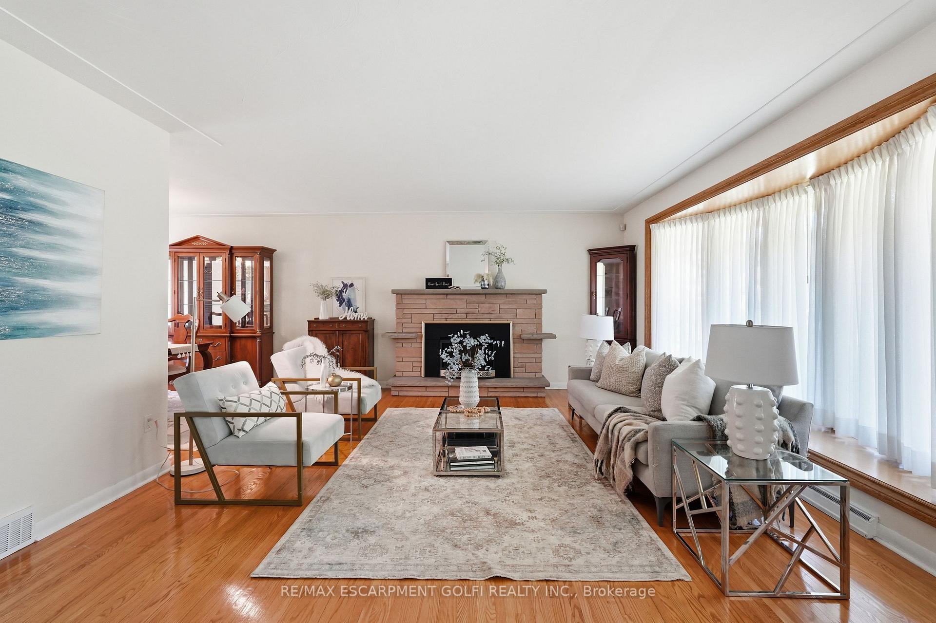 Photo 9 of 7 Braemar Place, Hamilton, Mohawk — HOMEH