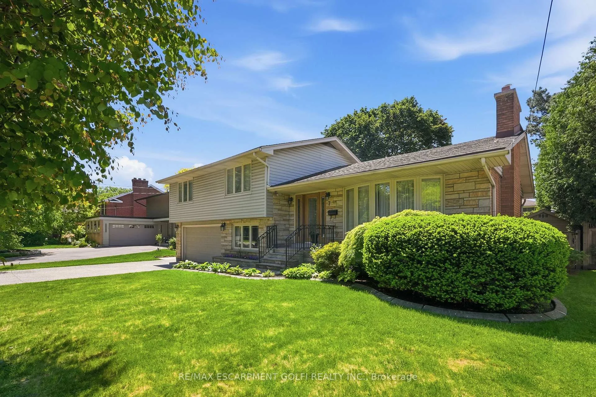 Photo 6 of 7 Braemar Place, Hamilton, Mohawk — HOMEH