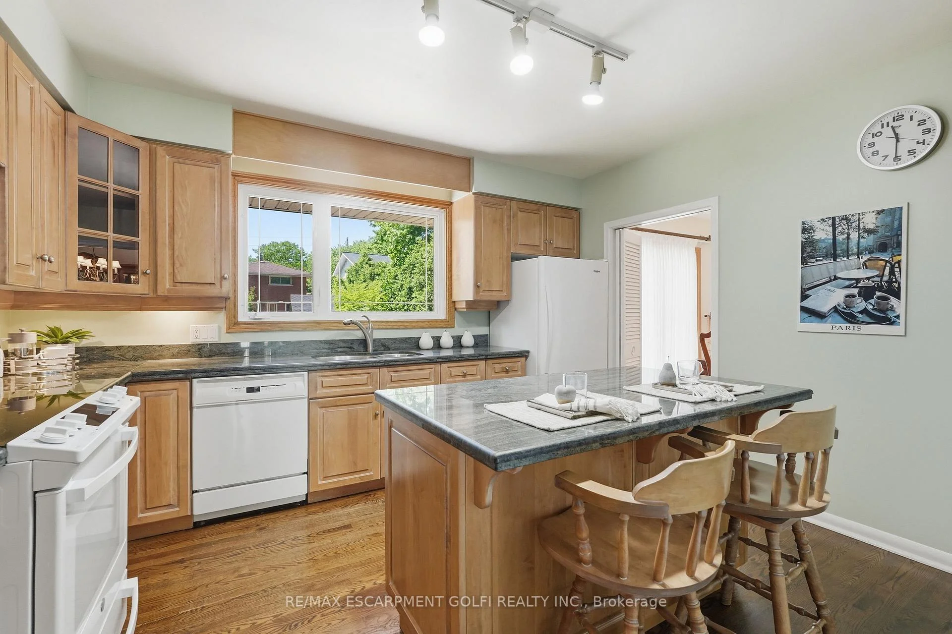 Photo 24 of 7 Braemar Place, Hamilton, Mohawk — HOMEH