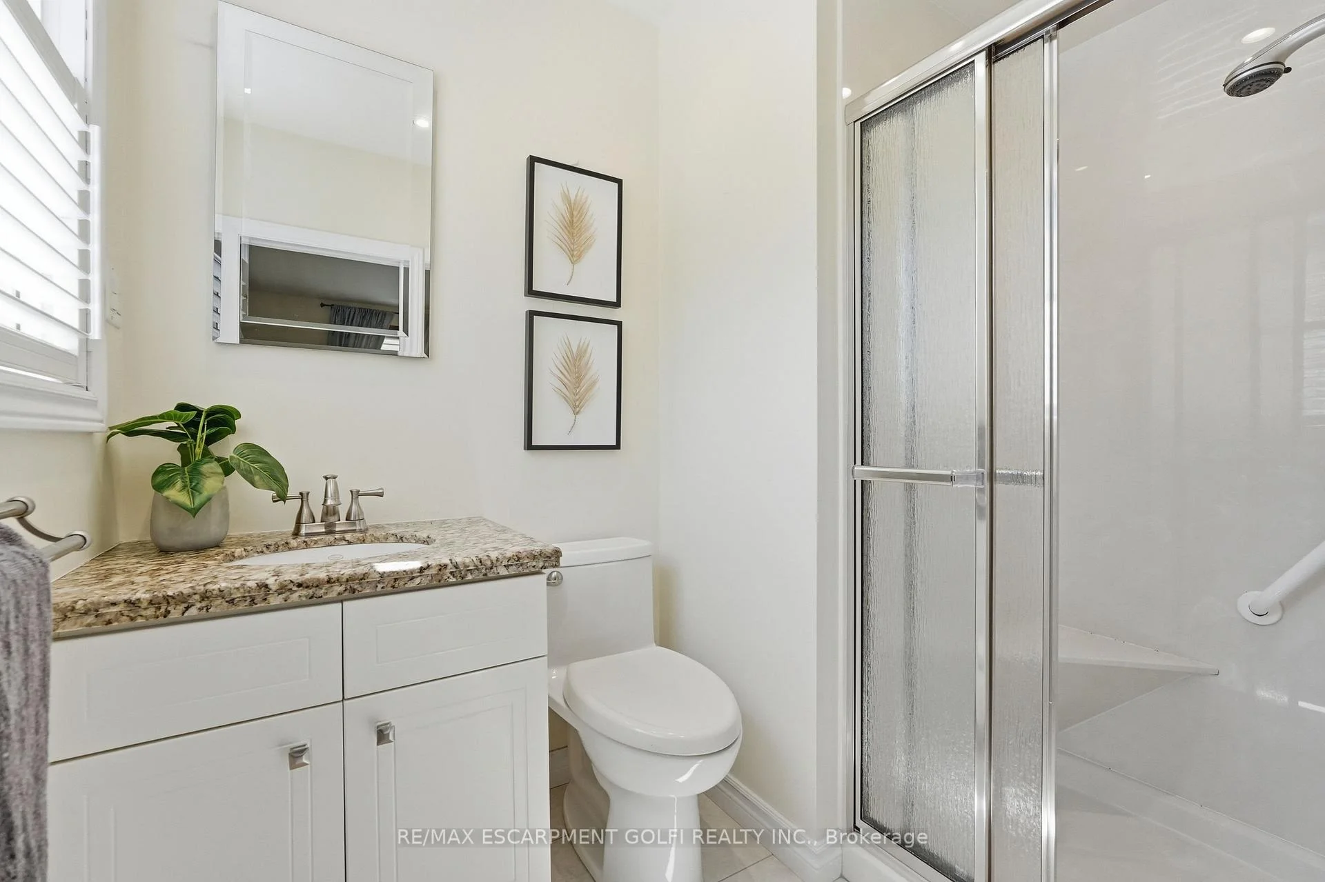 Photo 32 of 7 Braemar Place, Hamilton, Mohawk — HOMEH