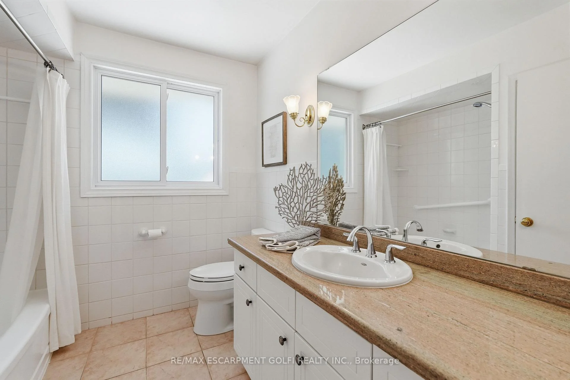 Photo 44 of 7 Braemar Place, Hamilton, Mohawk — HOMEH