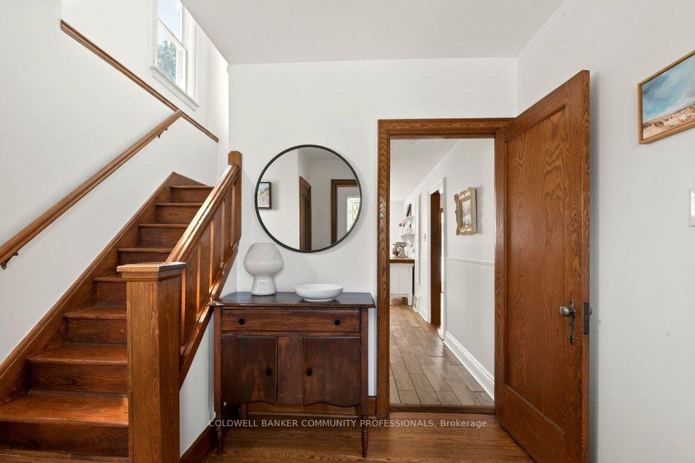 Photo 6 of 66 Edgemont Street S, Hamilton, Delta — HOMEH