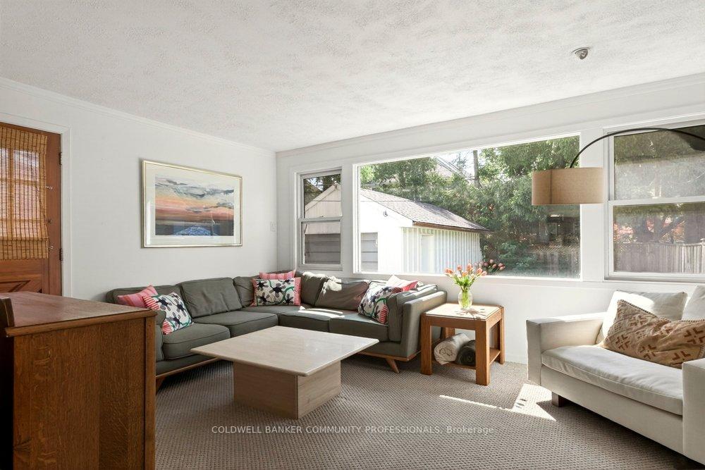 Photo 24 of 66 Edgemont Street S, Hamilton, Delta — HOMEH