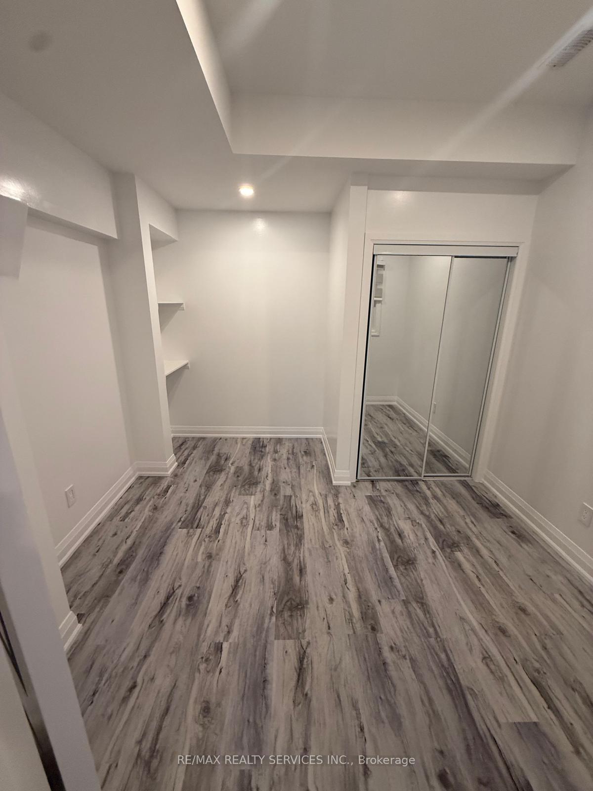Photo 8 of 116 Brushwood Drive, Brampton, Bram West — HOMEH