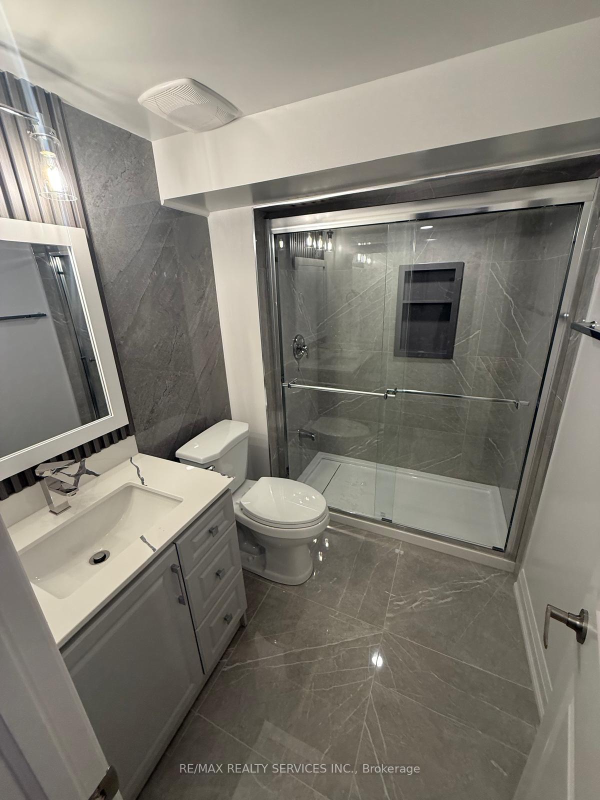 Photo 9 of 116 Brushwood Drive, Brampton, Bram West — HOMEH