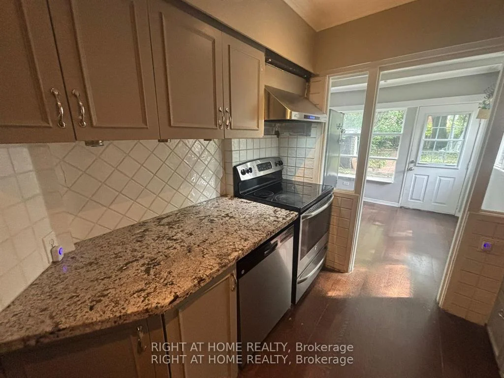 Photo 2 of 344 MAIN St E, Grimsby Street, Grimsby, Grimsby East — HOMEH