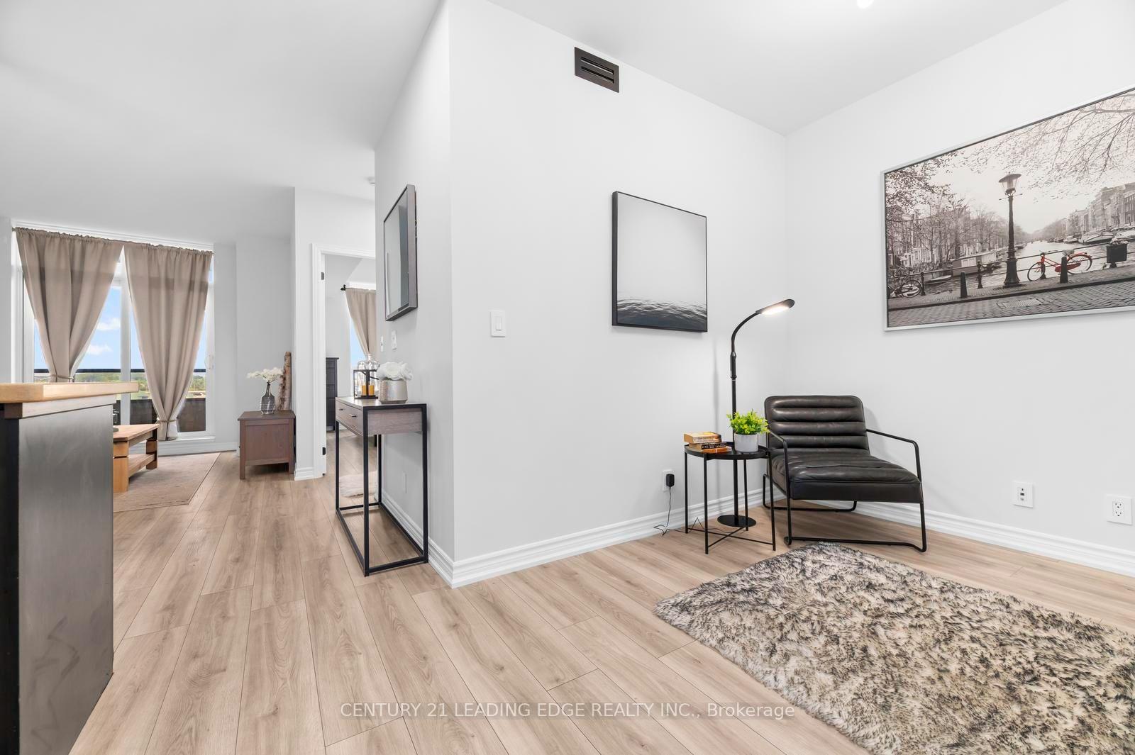 Photo 7 of Unit 911, 9225 Jane Street, Vaughan, Maple — HOMEH