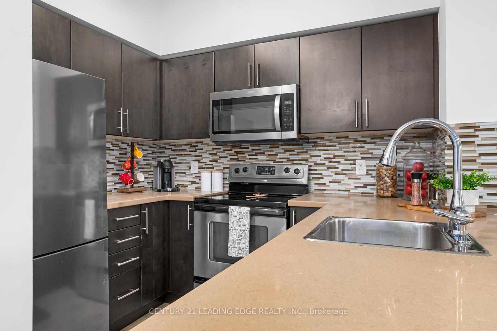 Photo 10 of Unit 911, 9225 Jane Street, Vaughan, Maple — HOMEH