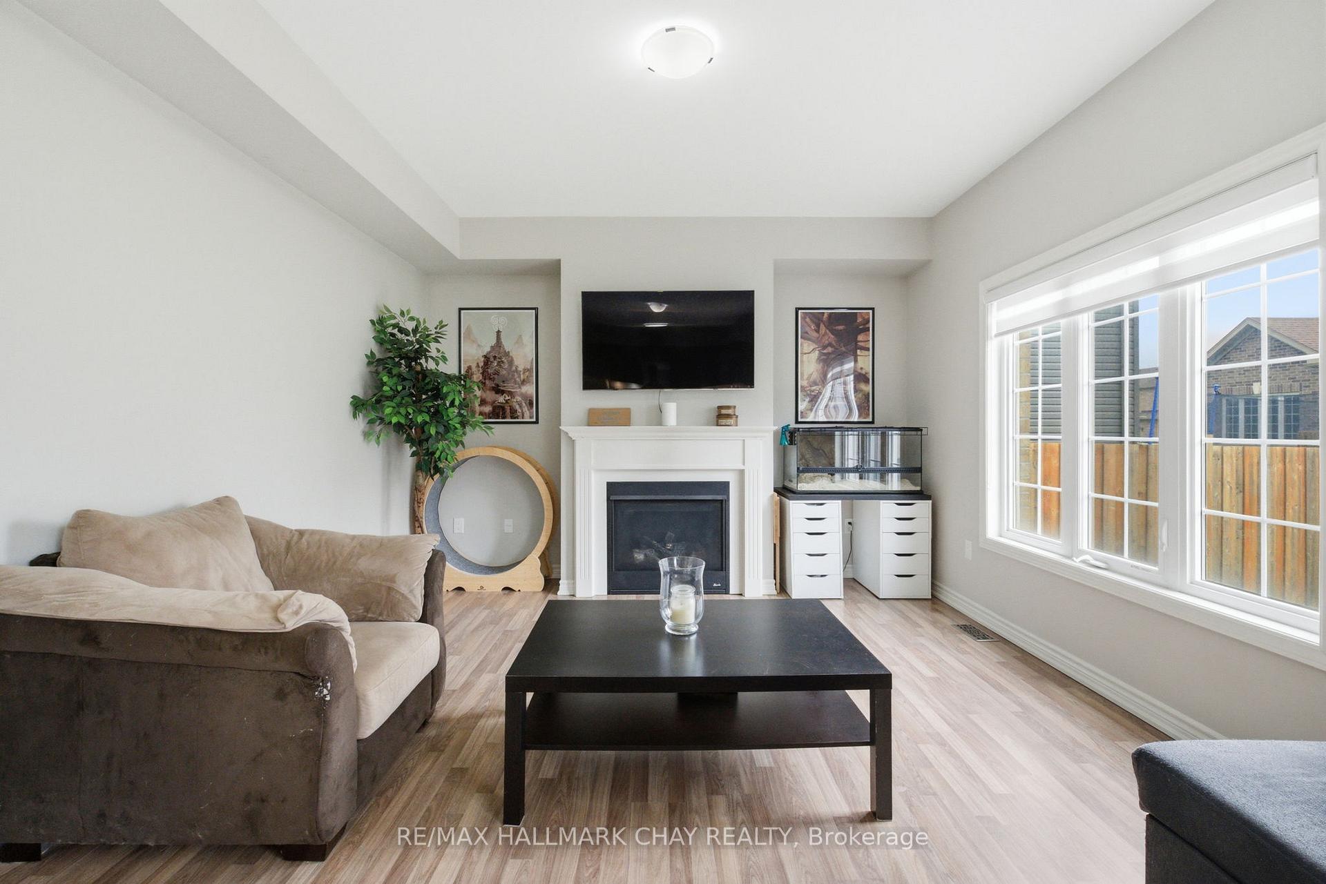Photo 7 of 215 Breton Street, Clearview, Stayner — HOMEH