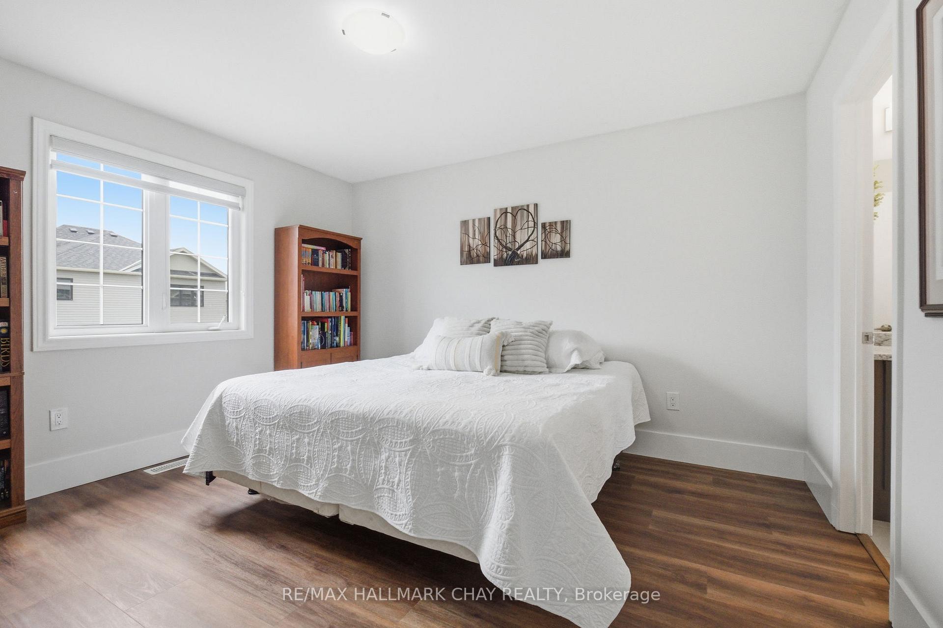 Photo 26 of 215 Breton Street, Clearview, Stayner — HOMEH
