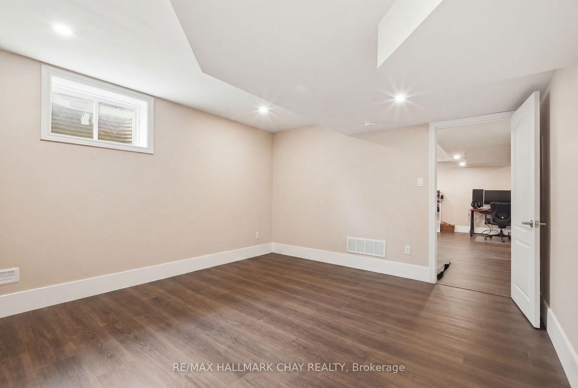 Photo 39 of 215 Breton Street, Clearview, Stayner — HOMEH