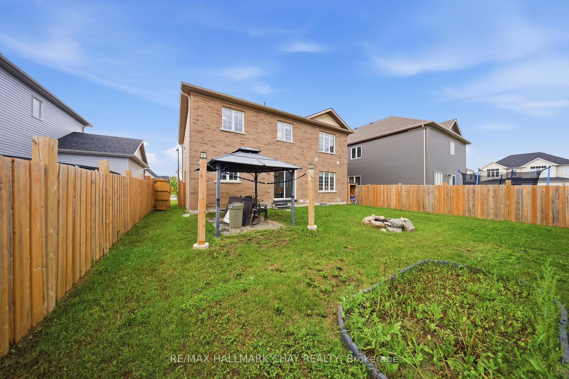 Photo 40 of 215 Breton Street, Clearview, Stayner — HOMEH