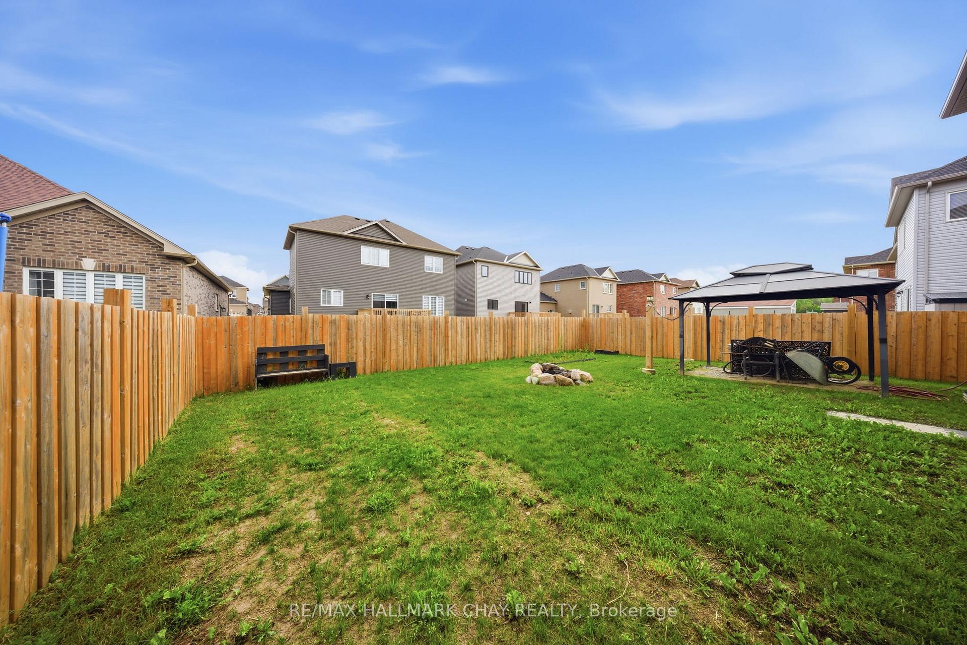 Photo 42 of 215 Breton Street, Clearview, Stayner — HOMEH