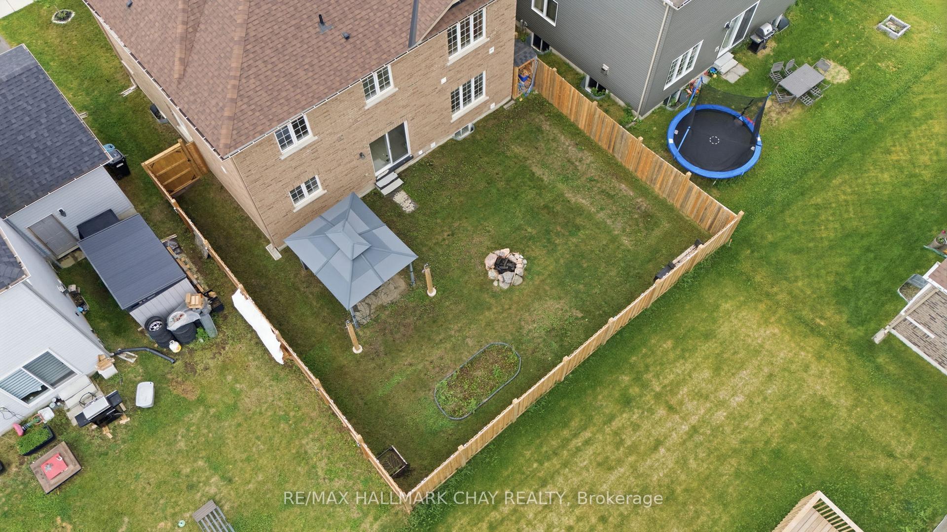 Photo 44 of 215 Breton Street, Clearview, Stayner — HOMEH