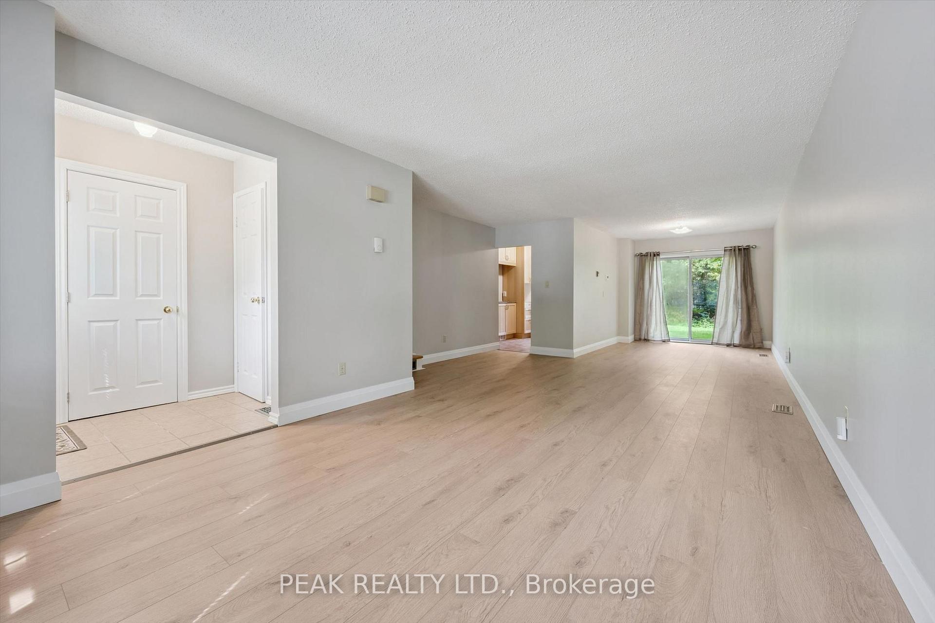Photo 11 of 657B Albert Street, Waterloo, Lakeshore Village — HOMEH