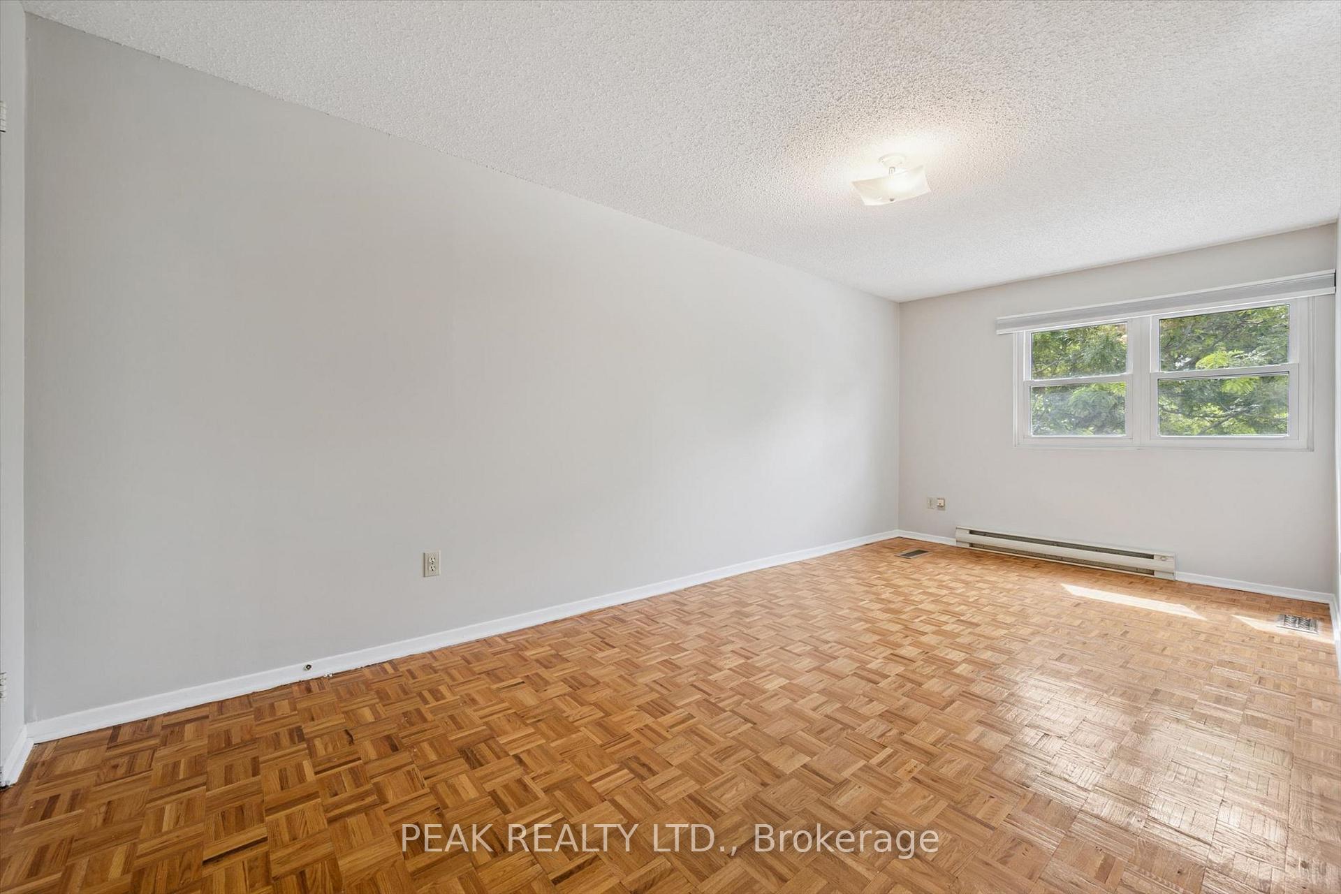 Photo 33 of 657B Albert Street, Waterloo, Lakeshore Village — HOMEH