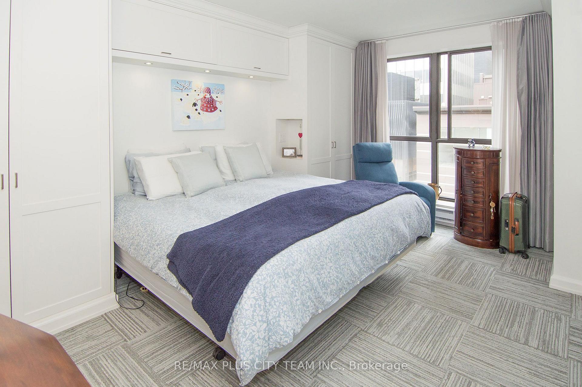 Photo 13 of Unit 407, 164 Cumberland Street, Toronto, The Annex — HOMEH