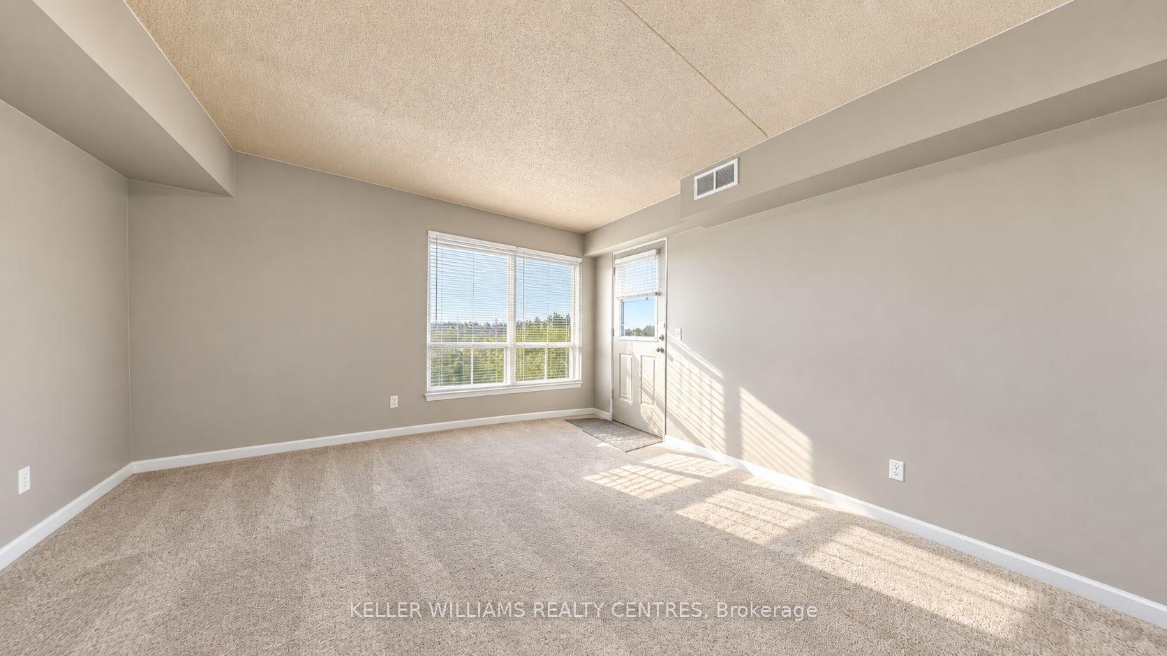 Photo 13 of Unit 417, 160 Wellington Street E, Aurora, Aurora Village — HOMEH