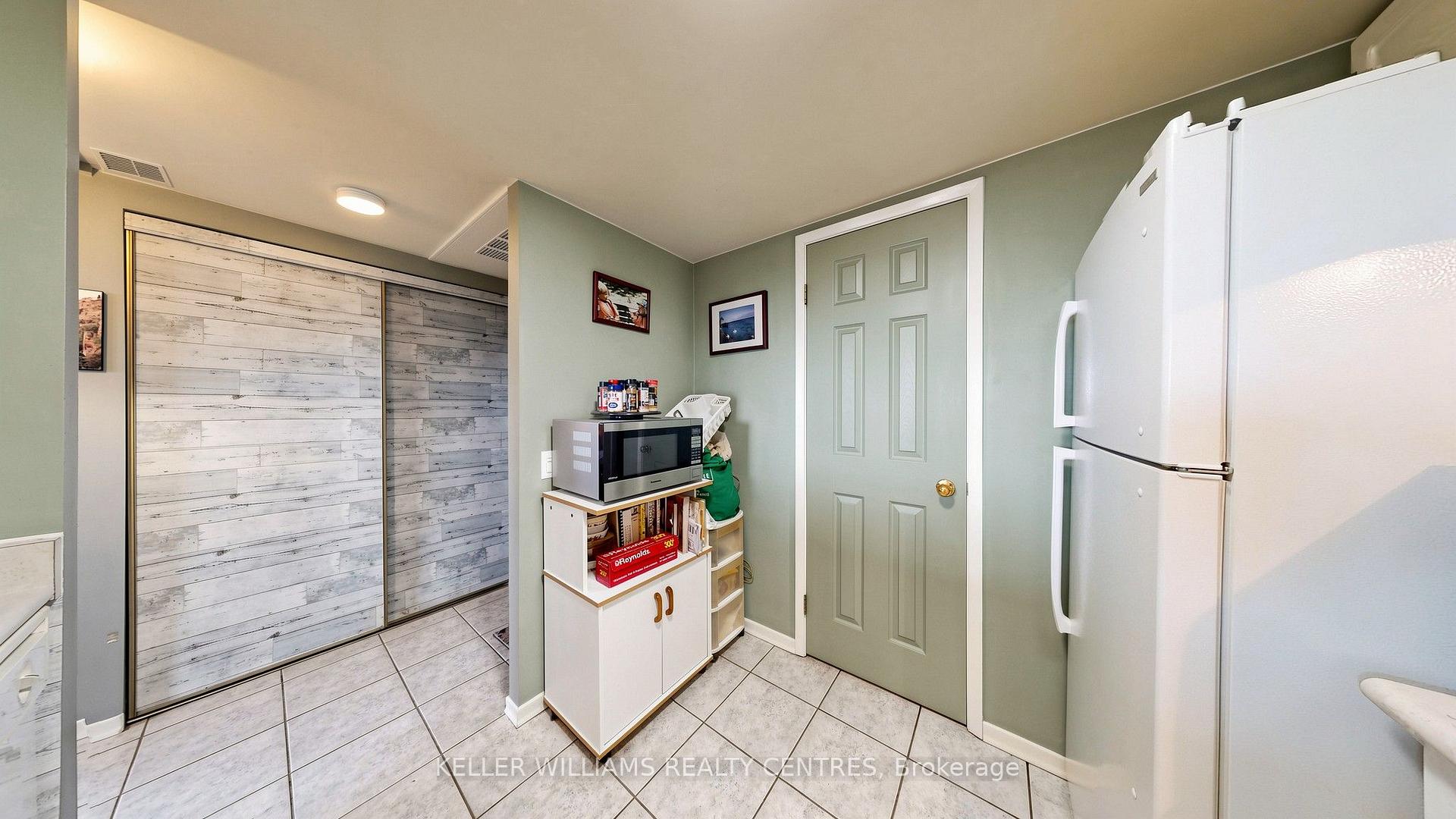 Photo 20 of Unit 417, 160 Wellington Street E, Aurora, Aurora Village — HOMEH