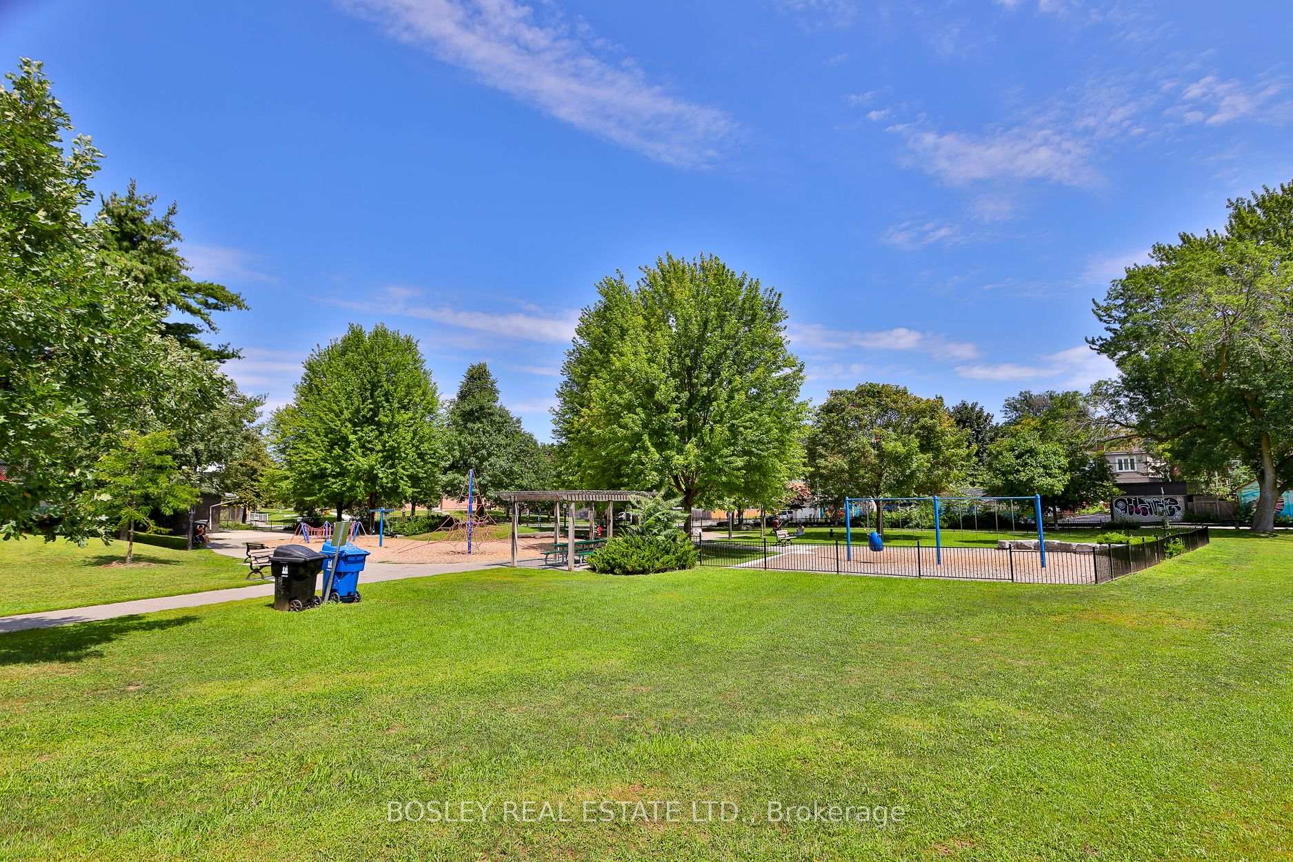 Photo 45 of 32 Mountalan Avenue, Toronto, Greenwood-Coxwell — HOMEH