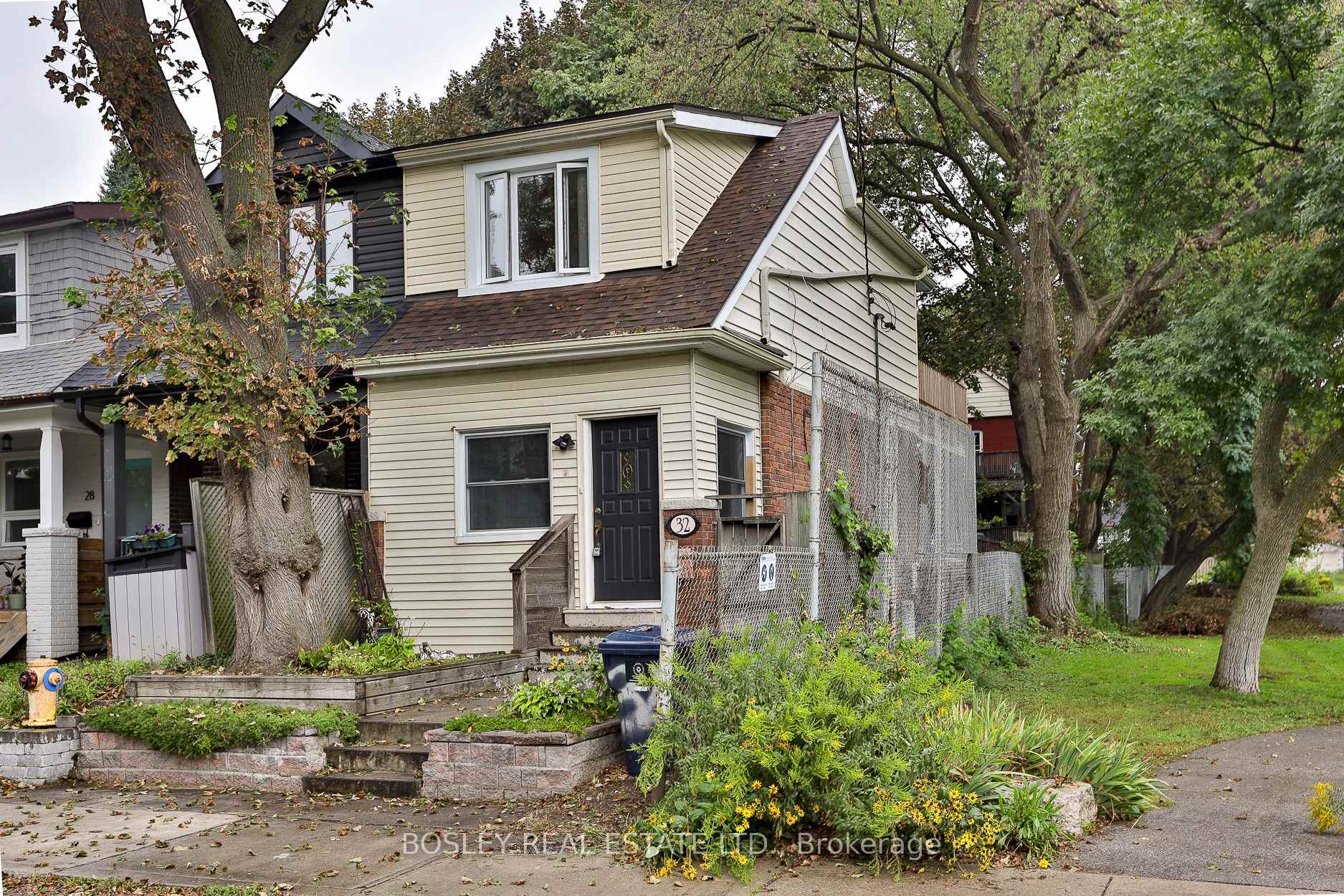Photo 49 of 32 Mountalan Avenue, Toronto, Greenwood-Coxwell — HOMEH