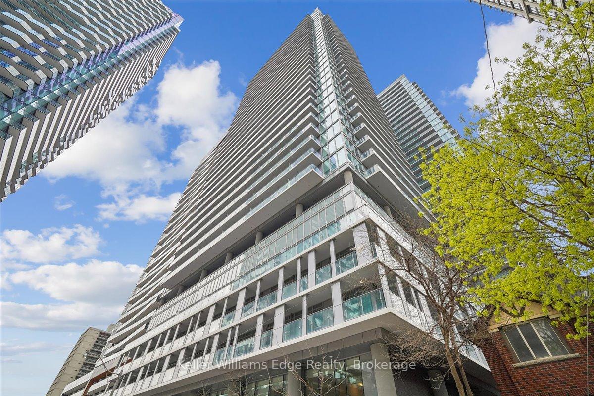 Photo 2 of Unit 208 NT, 99 Broadway Avenue, Toronto, Mount Pleasant West — HOMEH
