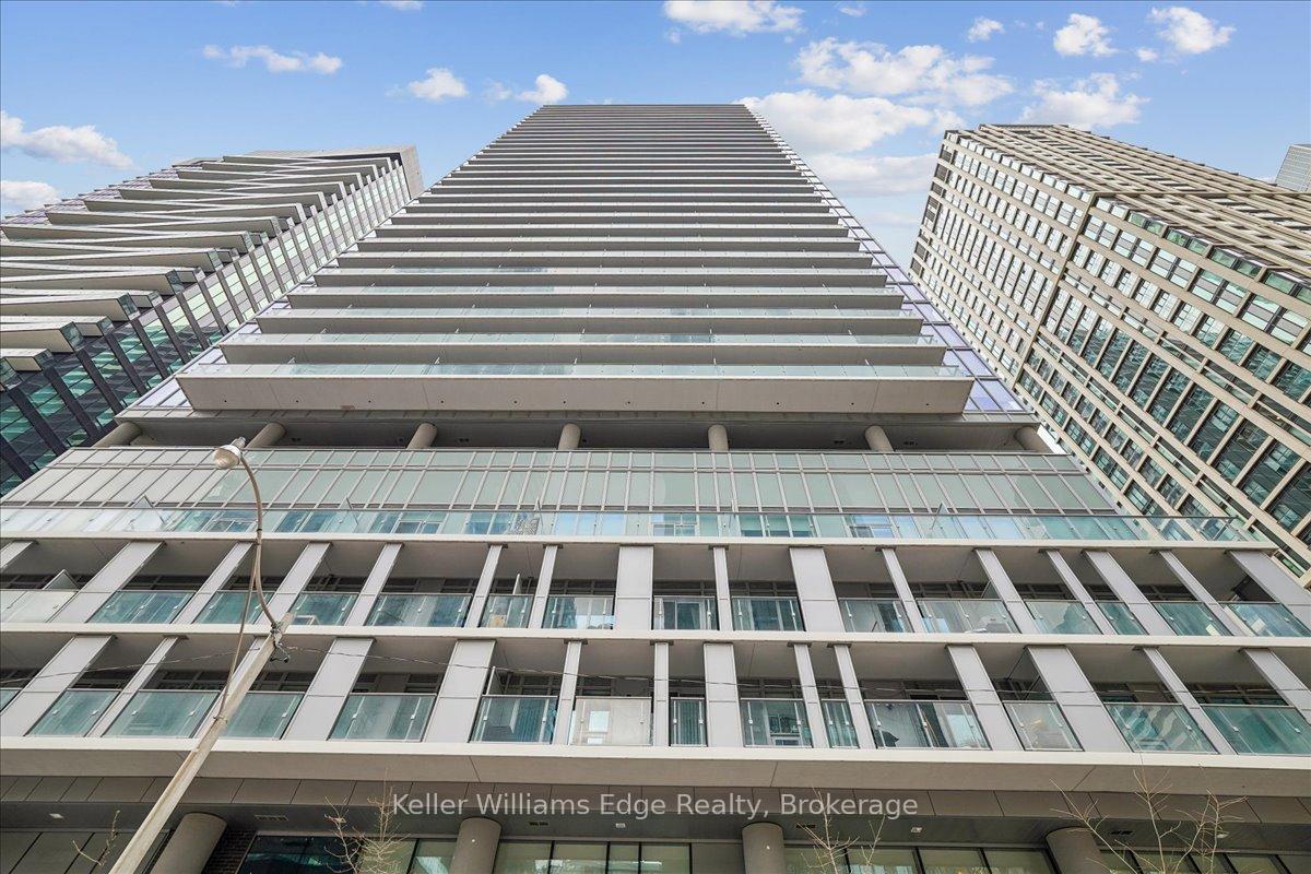 Photo 3 of Unit 208 NT, 99 Broadway Avenue, Toronto, Mount Pleasant West — HOMEH
