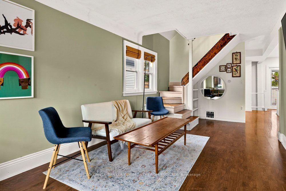 Photo 8 of 136 Weir Street N, Hamilton, Homeside — HOMEH
