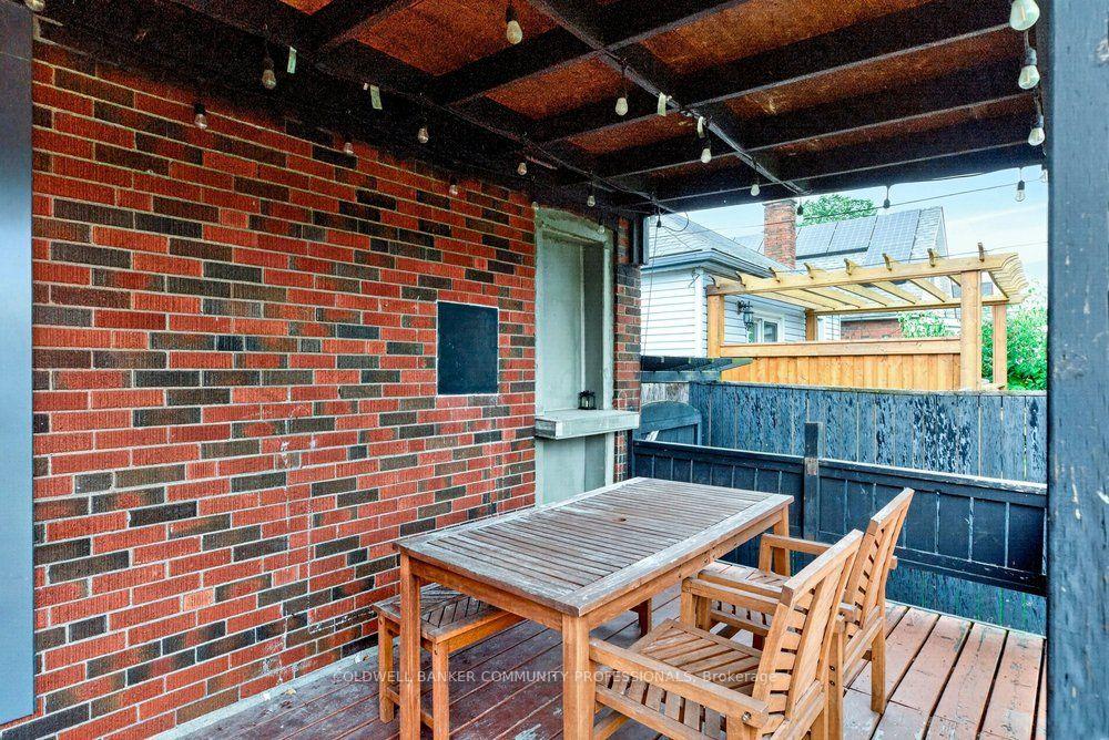 Photo 38 of 136 Weir Street N, Hamilton, Homeside — HOMEH