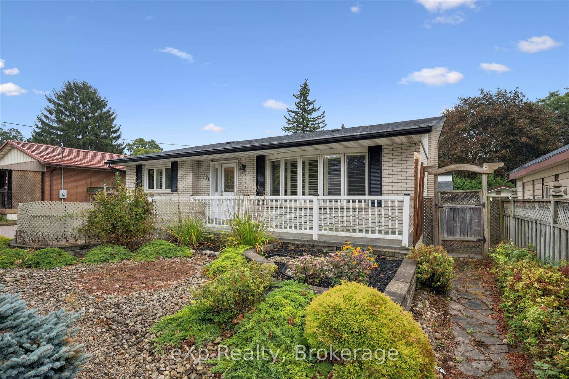 Photo 4 of 130 Speedvale Avenue W, Guelph, Exhibition Park — HOMEH