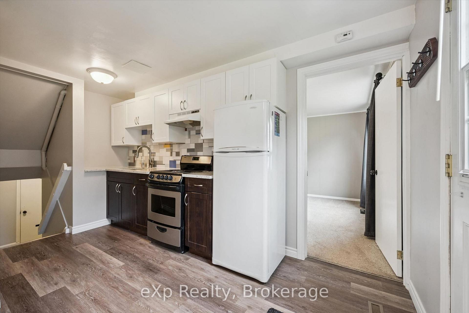 Photo 28 of 130 Speedvale Avenue W, Guelph, Exhibition Park — HOMEH