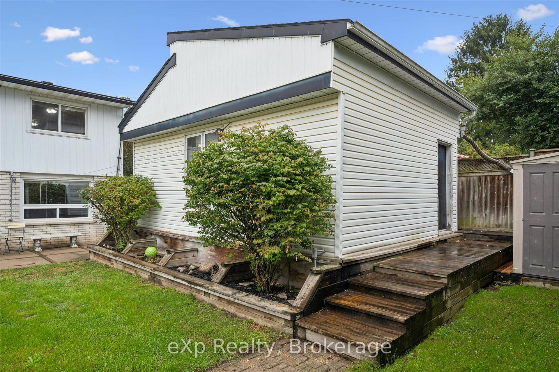 Photo 38 of 130 Speedvale Avenue W, Guelph, Exhibition Park — HOMEH