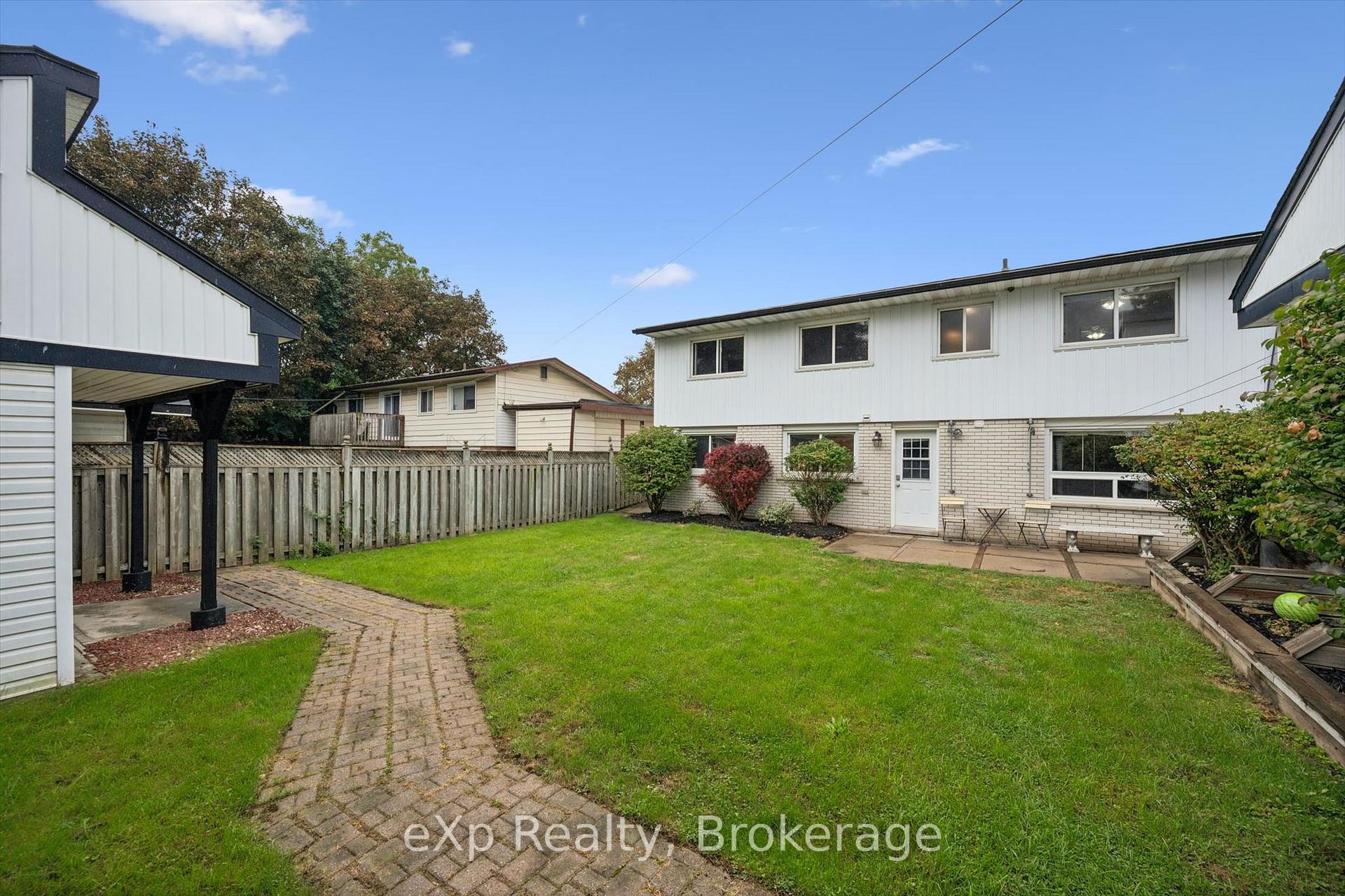 Photo 42 of 130 Speedvale Avenue W, Guelph, Exhibition Park — HOMEH