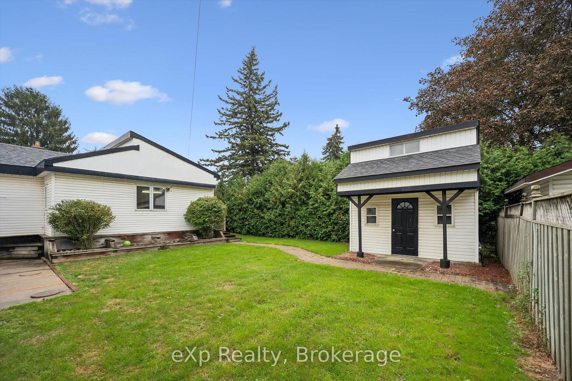 Photo 43 of 130 Speedvale Avenue W, Guelph, Exhibition Park — HOMEH