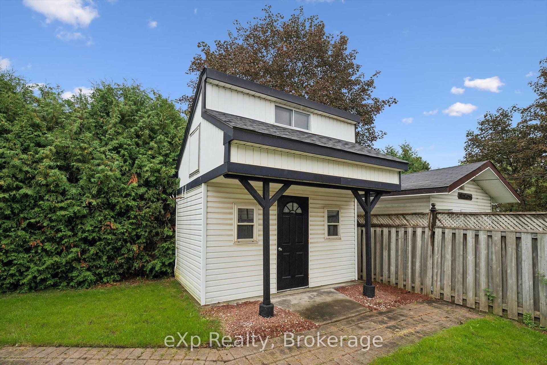 Photo 45 of 130 Speedvale Avenue W, Guelph, Exhibition Park — HOMEH