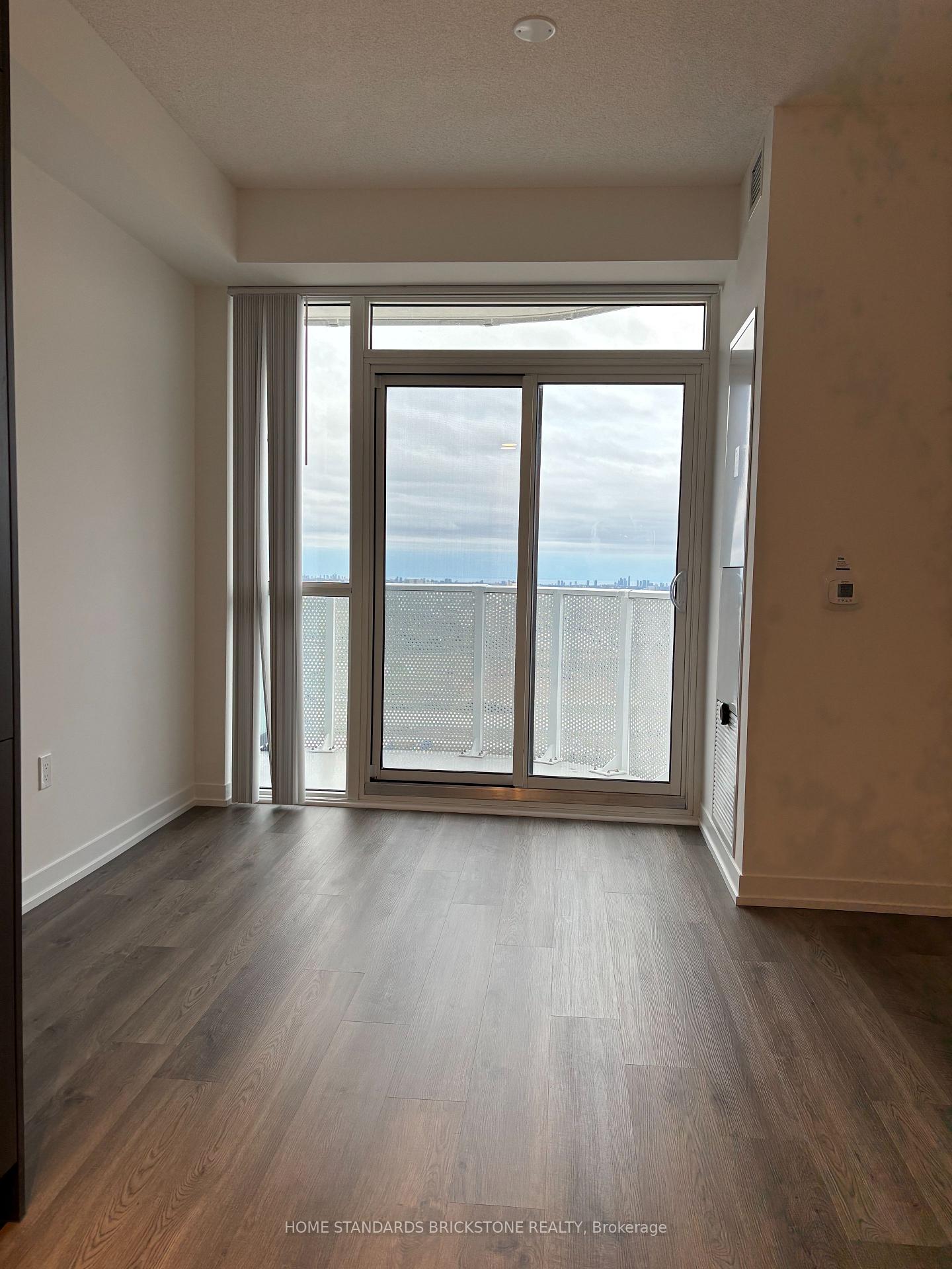 Photo 5 of Unit 4506, 195 Commerce Street, Vaughan, Vaughan Corporate Centre — HOMEH