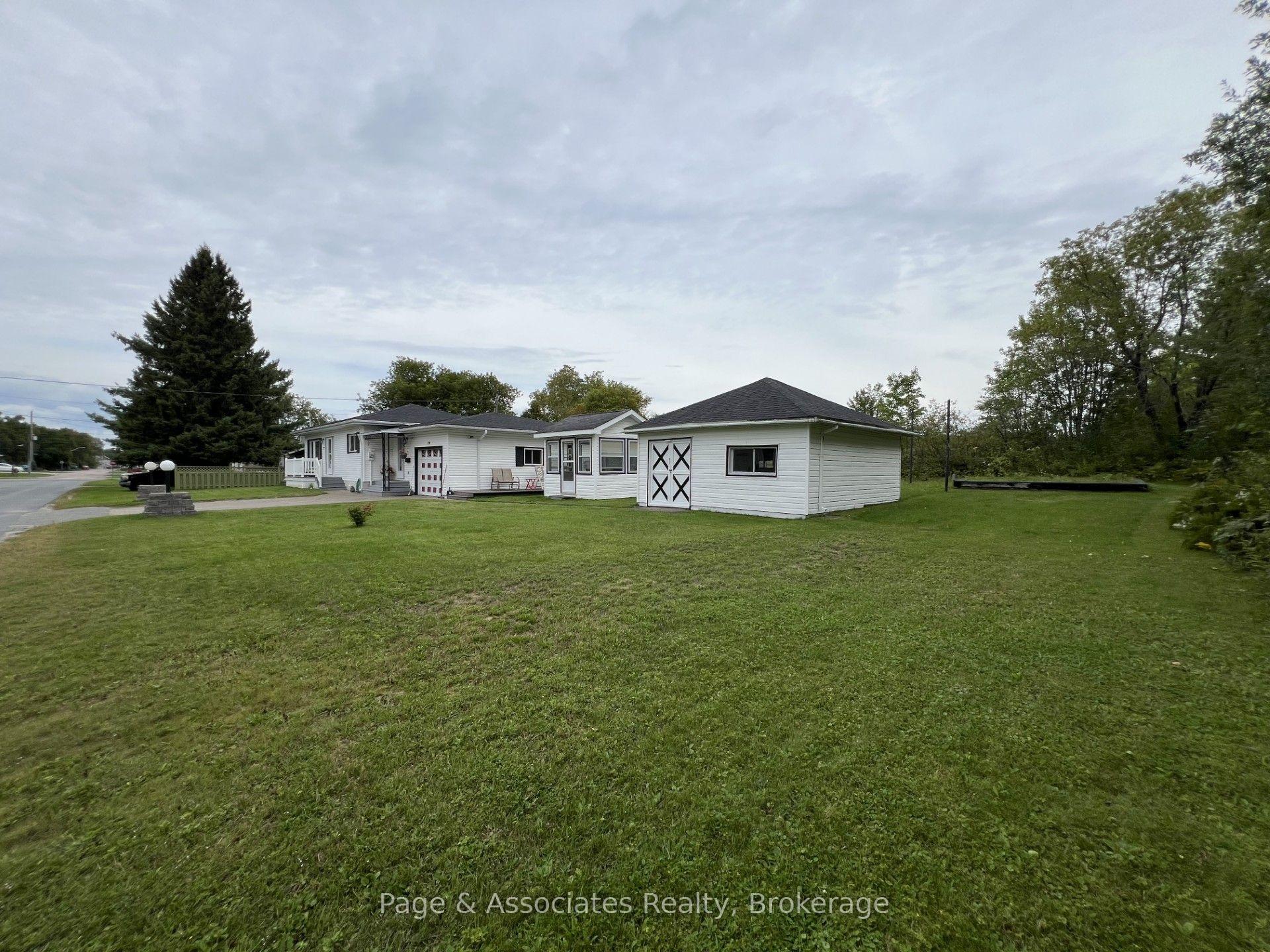 Photo 6 of 134 Dufferin Street, West Nipissing, Sturgeon Falls — HOMEH