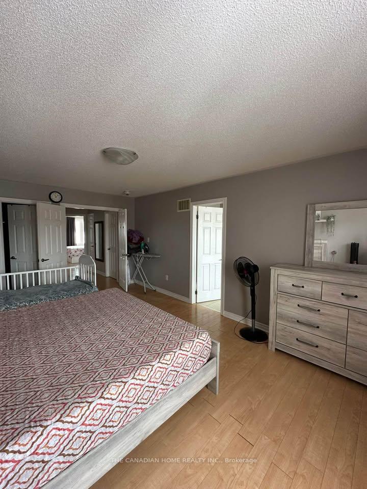 Photo 8 of 303 Robert Parkinson Drive, Brampton, Northwest Brampton — HOMEH