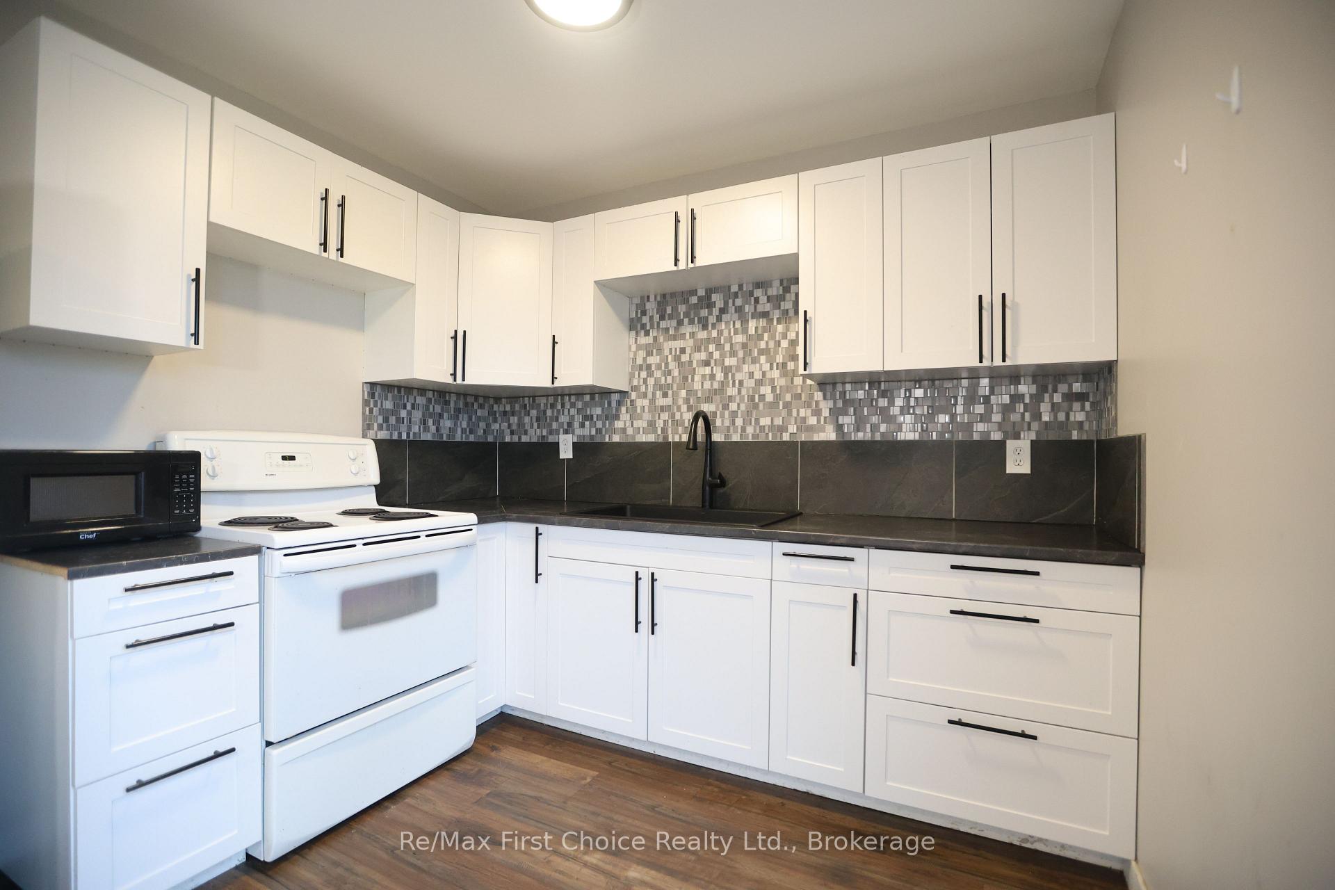Photo 6 of 569 McGill Crescent, Thunder Bay, Northwood Park — HOMEH