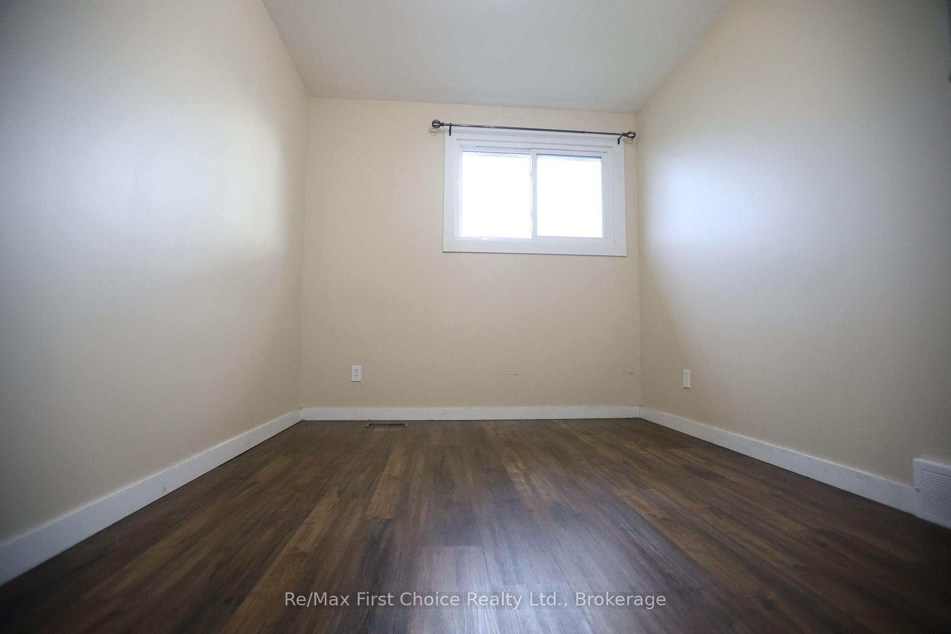 Photo 13 of 569 McGill Crescent, Thunder Bay, Northwood Park — HOMEH